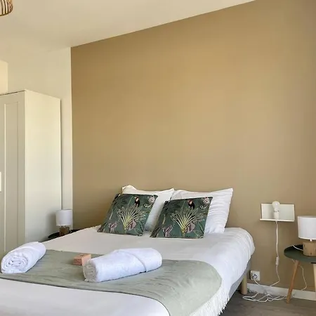 Saint Julien - L'esprit Village アパート