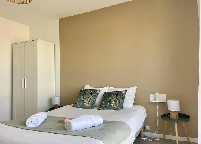 Saint Julien - L'esprit Village Apartment